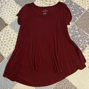 American Eagle - Soft & Sexy tee - flowy bottom - maroon - size medium